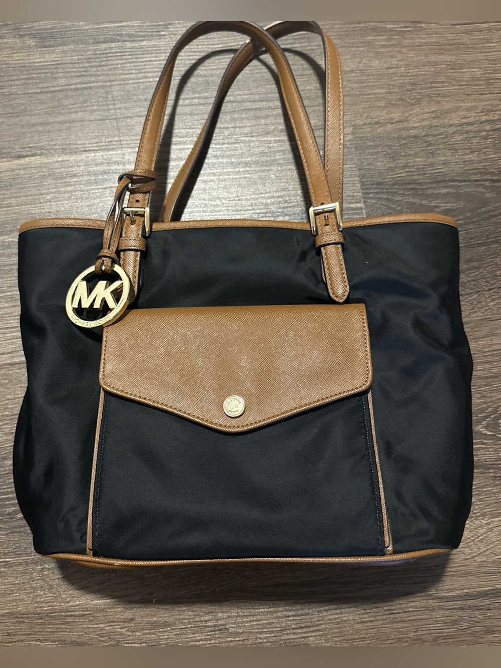EUC MICHAEL KORS MINI NYLON TOTE